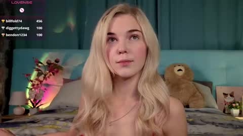 Bella online show from 02/11/26, 01:10