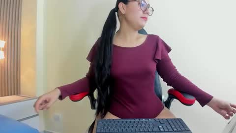 BELLA STONE  online show from 02/26/26, 07:35