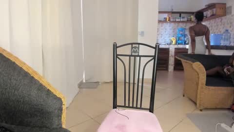 Bella sweetpea online show from 03/05/25, 06:01