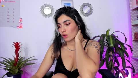 Bella online show from 01/30/25, 02:49