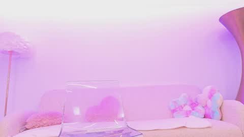 Bella online show from 10/14/25, 09:04