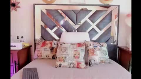 bella_volup online show from 07/16/26, 02:56