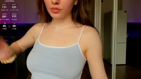 bella_xiss online show from 04/14/26, 11:05