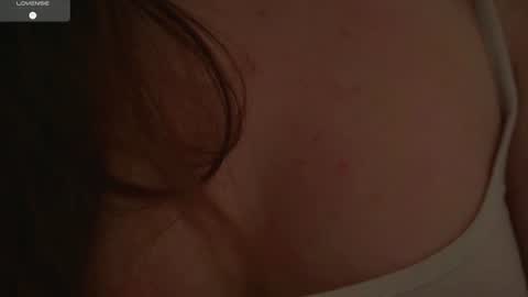 Snapshot of bella_xiss chatting on 06/27/26, 04:23 bella_xiss online show from 06/27/26, 04:23