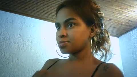 Bella online show from 03/03/25, 01:09