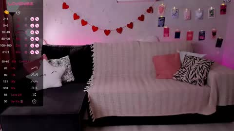 Snapshot of bellacaress chatting on 05/06/26, 02:19 hello guys im Bella online show from 05/06/26, 02:19
