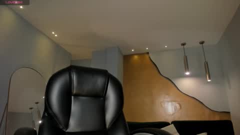  Bella C  online show from 09/10/25, 10:48