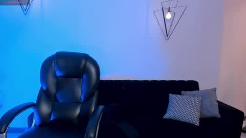  Bella C  online show from 11/04/25, 11:42