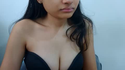 bellacrystall online show from 01/14/26, 04:51