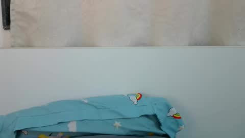 Snapshot of bellacrystall chatting on 03/12/26, 06:52 bellacrystall online show from 03/12/26, 06:52