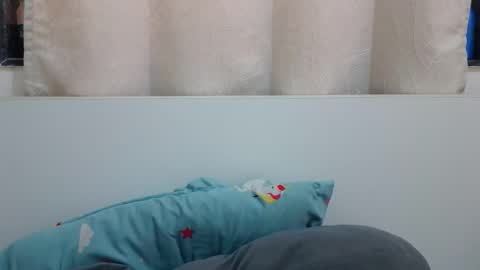 Snapshot of bellacrystall chatting on 03/23/26, 06:39 bellacrystall online show from 03/23/26, 06:39