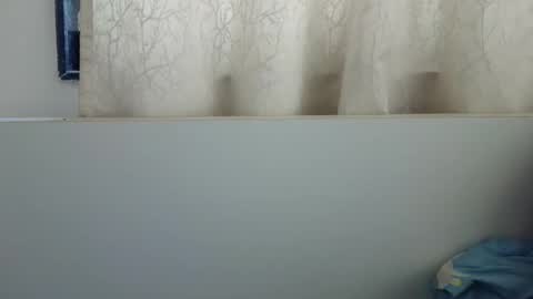 Snapshot of bellacrystall chatting on 03/27/26, 07:47 bellacrystall online show from 03/27/26, 07:47