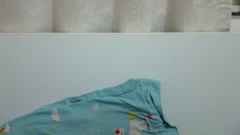 Snapshot of bellacrystall chatting on 05/12/26, 12:35 bellacrystall online show from 05/12/26, 12:35