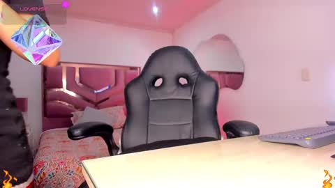 Snapshot of belladiamond18 chatting on 09/16/25, 12:33 TELL ME GODDESS NEXT Transmission 01122024 9PM TO 4AMColombian hour THANKS Follow me online show from 09/16/25, 12:33