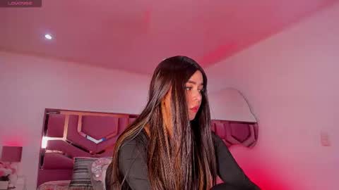 Snapshot of belladiamond18 chatting on 12/13/25, 07:53 TELL ME GODDESS NEXT Transmission 01122024 9PM TO 4AMColombian hour THANKS Follow me online show from 12/13/25, 07:53