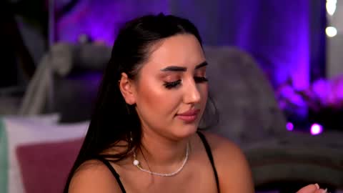 Snapshot of belladoyle chatting on 12/07/24, 03:30 belladoyle online show from 12/07/24, 03:30