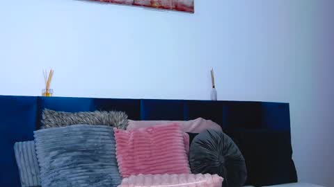 Snapshot of belladoyle chatting on 02/20/25, 05:40 belladoyle online show from 02/20/25, 05:40