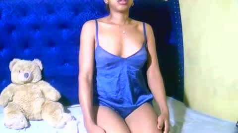 Snapshot of bellaena chatting on 09/11/25, 02:28 bellaena online show from 09/11/25, 02:28