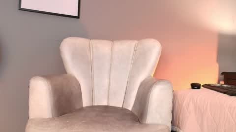 Bella online show from 09/10/25, 11:32