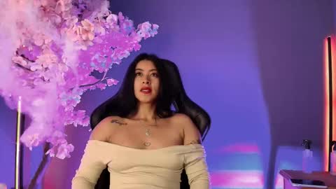 Bella online show from 11/02/25, 01:02