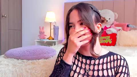 BellaFontana online show from 11/24/25, 02:28