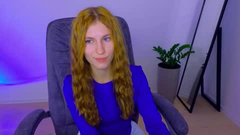 BellaFoxi online show from 10/06/25, 10:56