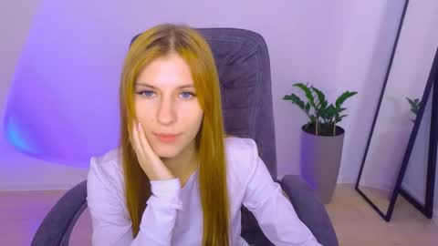 BellaFoxi online show from 10/28/25, 12:41