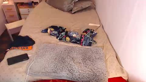 Snapshot of bellagorgeousx chatting on 09/13/25, 05:02 Bella online show from 09/13/25, 05:02