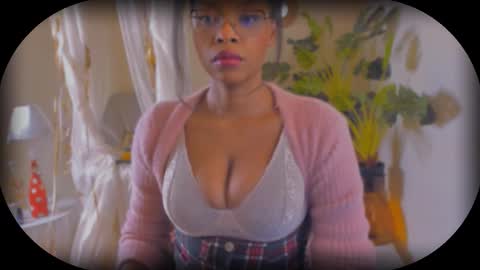 Snapshot of bellahproudly chatting on 11/09/25, 03:05 Bellah online show from 11/09/25, 03:05