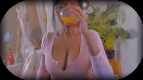 Snapshot of bellahproudly chatting on 11/13/25, 03:16 Bellah online show from 11/13/25, 03:16