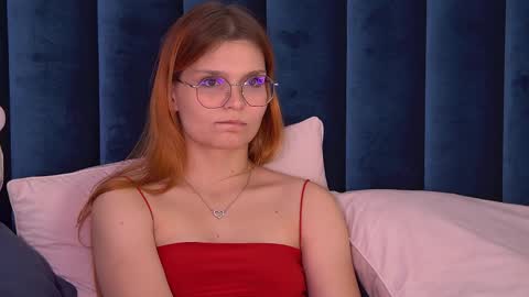 Snapshot of bellamarebelle chatting on 09/23/25, 04:43 BellaMarebelle online show from 09/23/25, 04:43