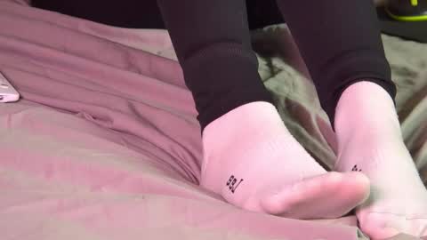 Snapshot of bellamarebelle chatting on 12/14/25, 04:18 BellaMarebelle online show from 12/14/25, 04:18