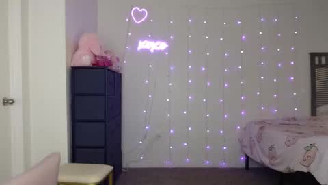 Bella Monroe online show from 02/14/25, 04:47