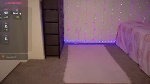 Bella Monroe online show from 12/22/25, 04:53