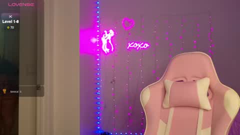 Bella Monroe online show from 07/15/26, 03:56
