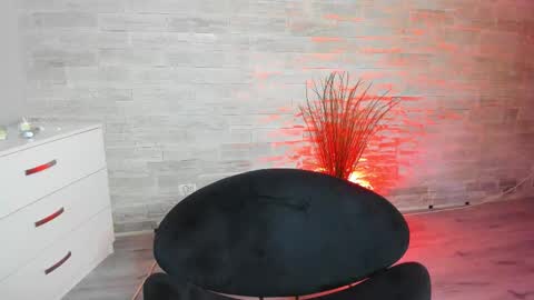 BellaNoir  online show from 12/16/25, 06:18