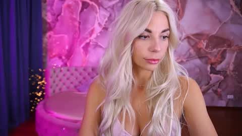 Bella online show from 10/20/25, 08:09