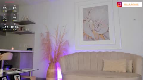 Snapshot of bellarossii chatting on 10/25/25, 12:51 CALL ME BELLA online show from 10/25/25, 12:51