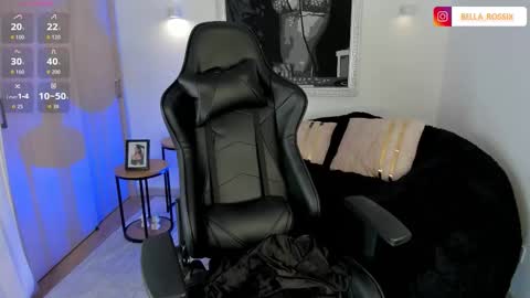 Snapshot of bellarossii chatting on 01/12/26, 02:39 CALL ME BELLA online show from 01/12/26, 02:39