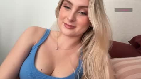 Isabella Ryder online show from 04/10/26, 08:57