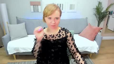 bellasmittssy online show from 04/13/26, 09:15