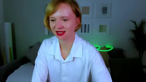 bellasmittssy online show from 04/18/26, 10:30