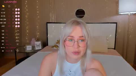 Bella online show from 10/13/25, 12:43