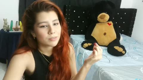 Snapshot of bellatrix_colen chatting on 12/16/24, 04:23 Aleja online show from 12/16/24, 04:23