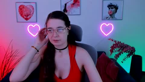 Snapshot of bellatrixllestrange chatting on 12/17/24, 02:22 Bella. Ntmu online show from 12/17/24, 02:22