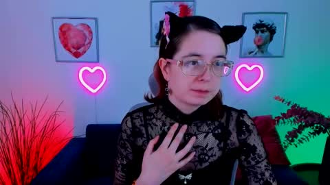 Snapshot of bellatrixllestrange chatting on 12/19/24, 04:46 Bella. Ntmu online show from 12/19/24, 04:46