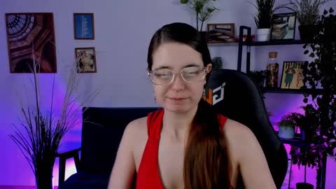 Snapshot of bellatrixllestrange chatting on 01/06/25, 10:58 Bella. Ntmu online show from 01/06/25, 10:58