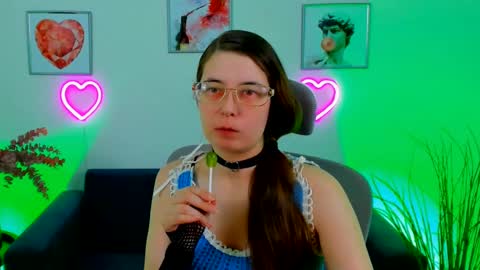 Snapshot of bellatrixllestrange chatting on 01/17/25, 11:29 Bella. Ntmu online show from 01/17/25, 11:29