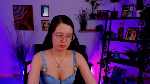 Snapshot of bellatrixllestrange chatting on 02/27/25, 11:04 Bella. Ntmu online show from 02/27/25, 11:04
