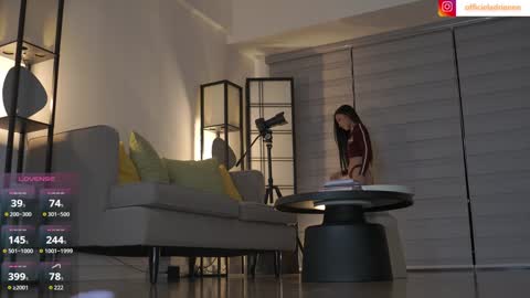 Snapshot of belle_adrienne chatting on 02/08/26, 11:46 Belle Adrienne IG online show from 02/08/26, 11:46